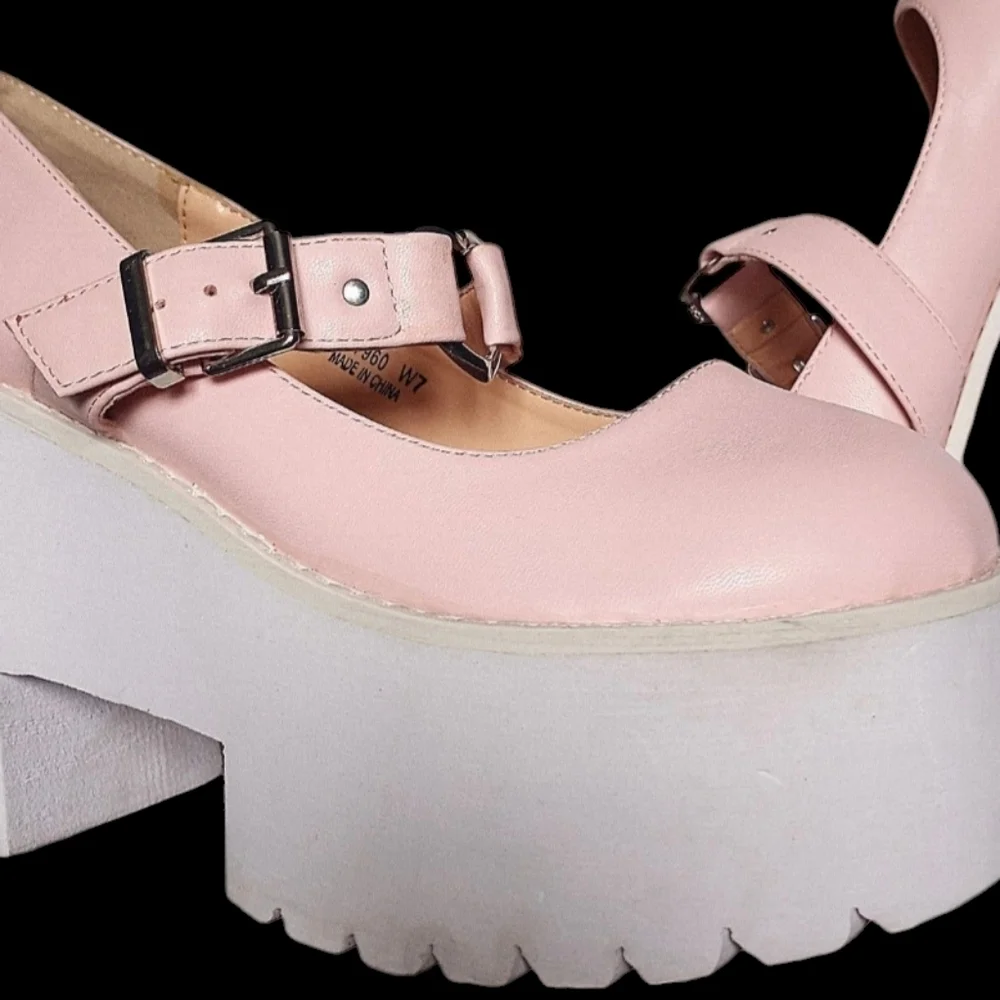 Hot Topic Platform Mary Jane 4Hearts Faux Leather Pink Shoes, Women Size 7